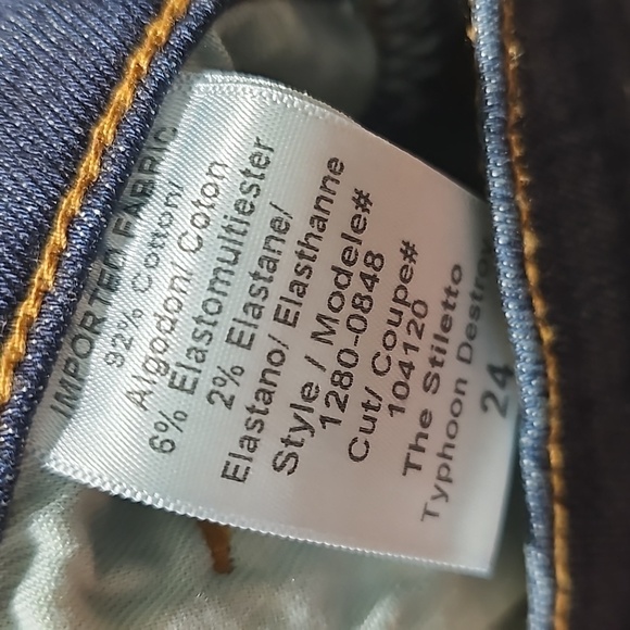 Current/Elliott Distressed Jeans Size 24 - Picture 5 of 6